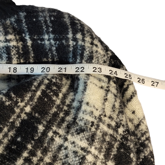 Lauren Ralph Lauren Plaid Black White 3 Season Pancho Pullover Cape One Size - Picture 9 of 10